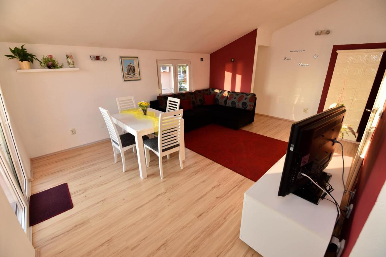 Bonaca Apartment Rtina Exterior photo